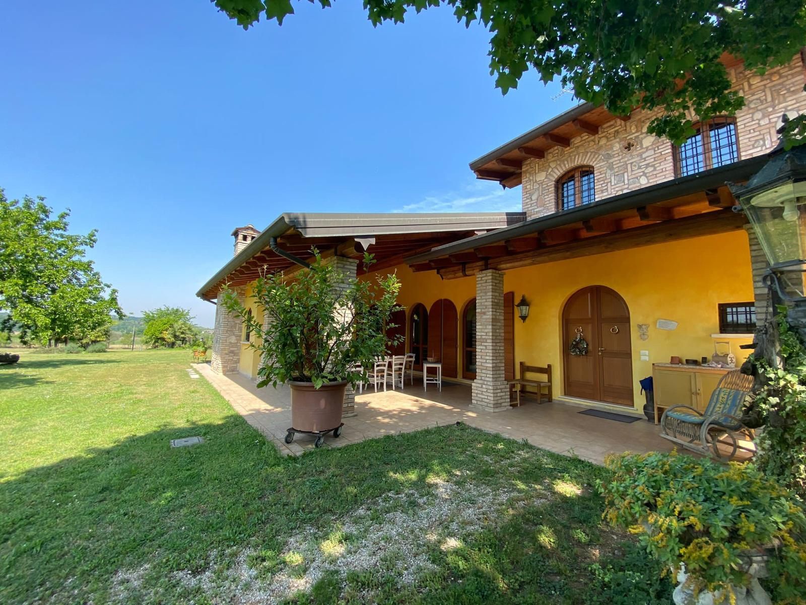 Anwesen mit Gästehaus nahe Gardasee, Castiglione delle Stiviere, Italien – 6e607133-1c98-4f68-8a94-e0337410525e