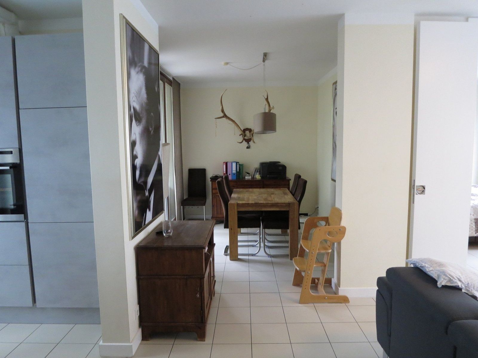 3-Zimmer-Erdgeschosswohnung mit zwei Terrassen, Eschborn – Esszimmer-30e257b1