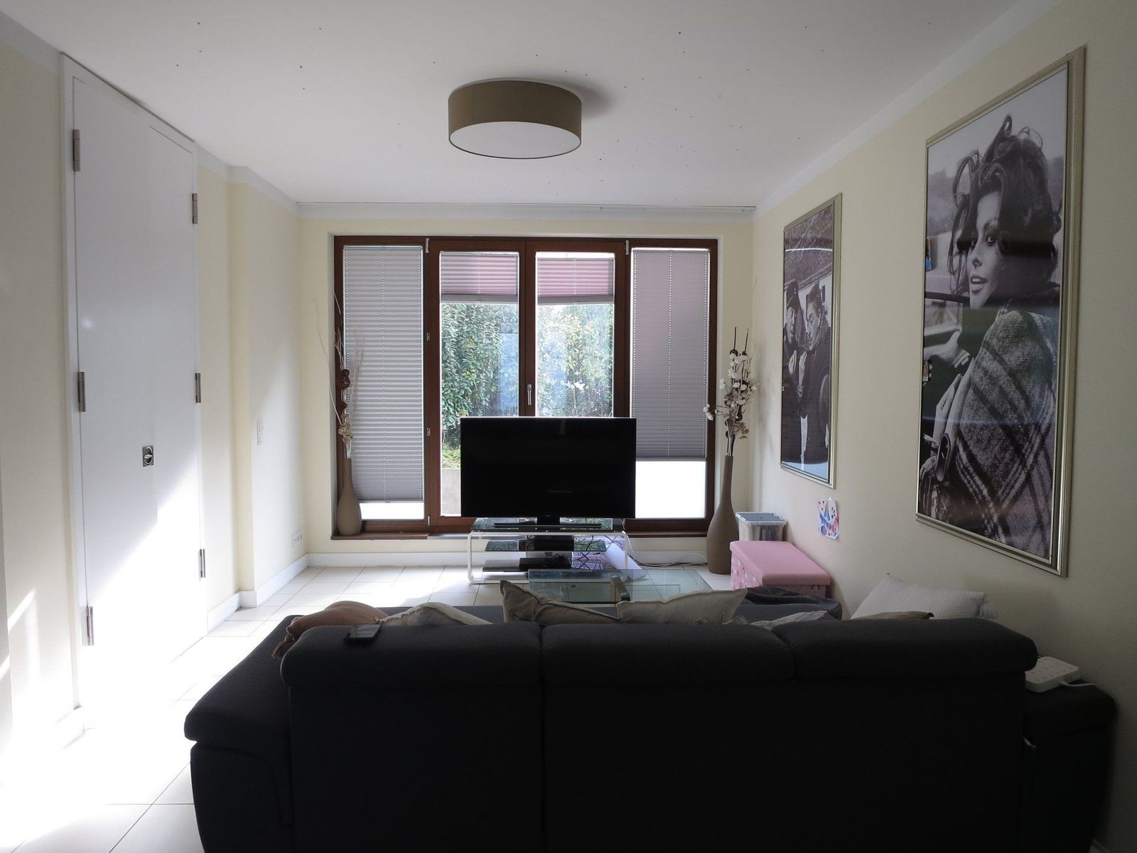 3-Zimmer-Erdgeschosswohnung mit zwei Terrassen, Eschborn – Wohnzimmer