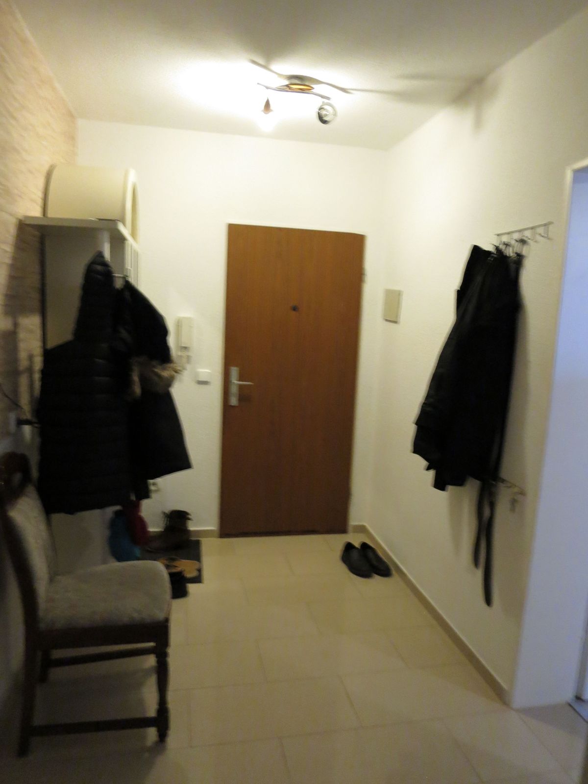 Vermietete 3-Zimmer-Wohnung mit Loggia, Hattersheim am Main – Flur1.1