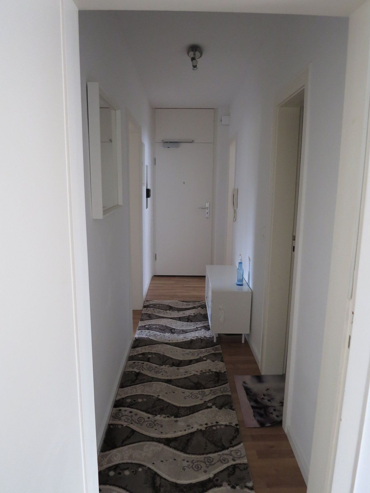 Sanierte 3-Zimmer-Wohnung mit Balkon, Hannover, Groß-Buchholz – Flur