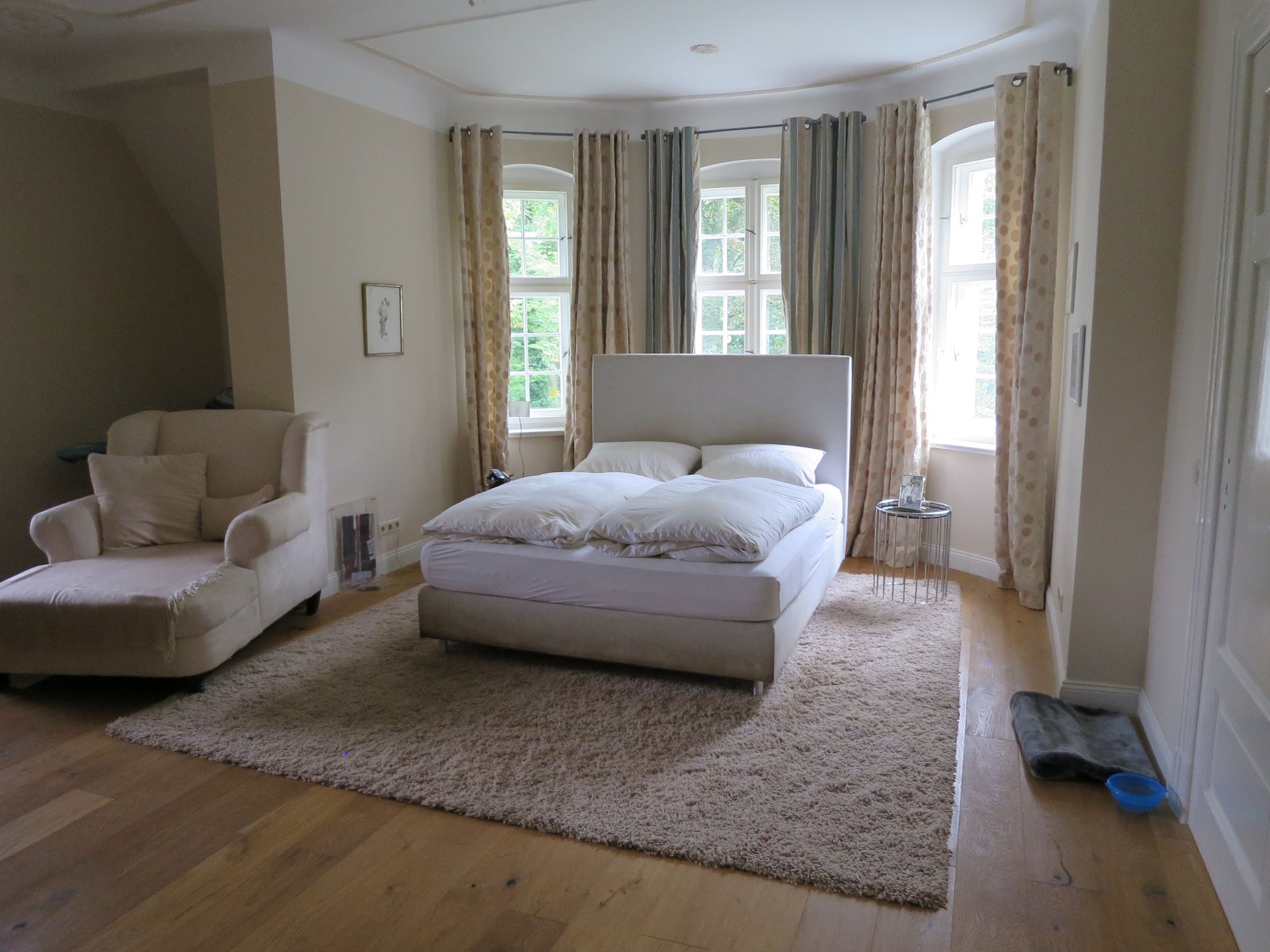 Schlafzimmer mit Erker